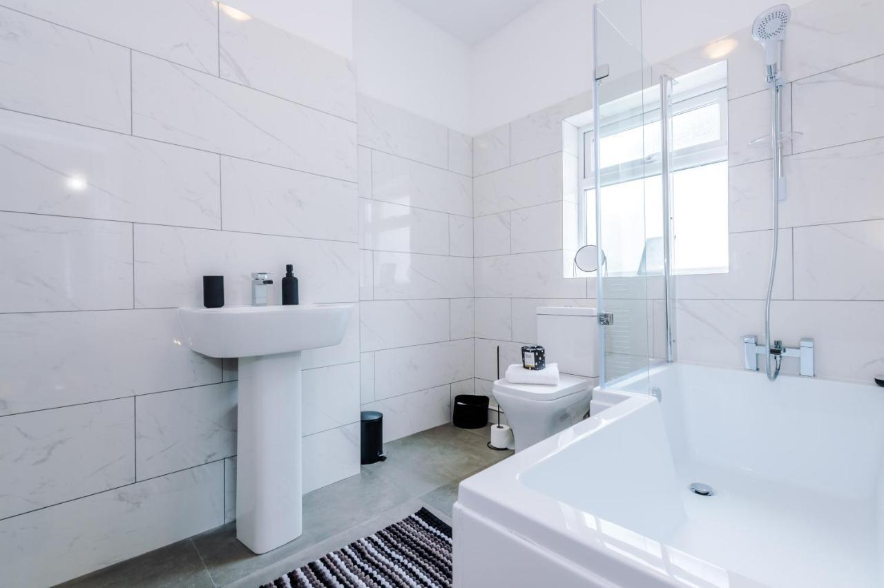 3 Bed Property, Upto 8 Guests Near City Centre Manchester Exterior foto