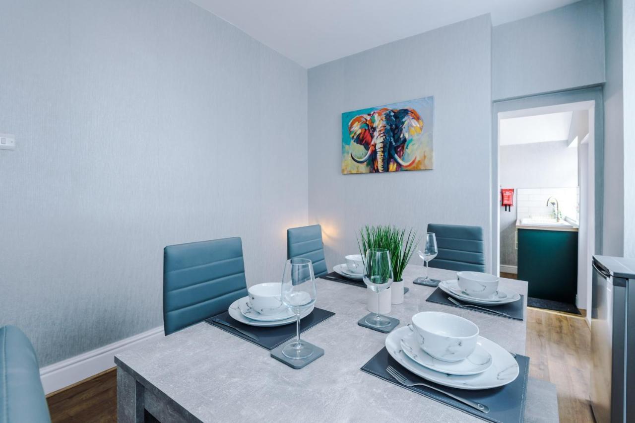 3 Bed Property, Upto 8 Guests Near City Centre Manchester Exterior foto
